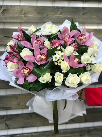 Букет цветов из: Розы и Хризантемы в Радищево
