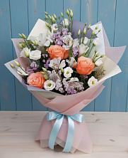 Букет цветов из:  Лизиантусы, Розы, Альстромерии и Гипсофила в Радищево