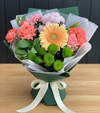 Букет цветов из:  Гвоздики, Розы, Герберы и Хризантемы в Радищево