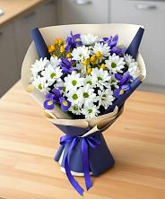 Букет цветов из:  Розы, Ирисы и Хризантемы в Радищево