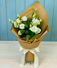 Букет цветов из:  Хризантемы и Лизиантусы в Радищево