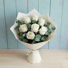 Букет Белые розы в Эвкалипте в Радищево